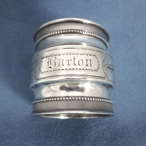 Viktorianische Münze Silber Serviettenring Gravur Perlen 1870 Monogramm "Barton" - Bild 1 von 5