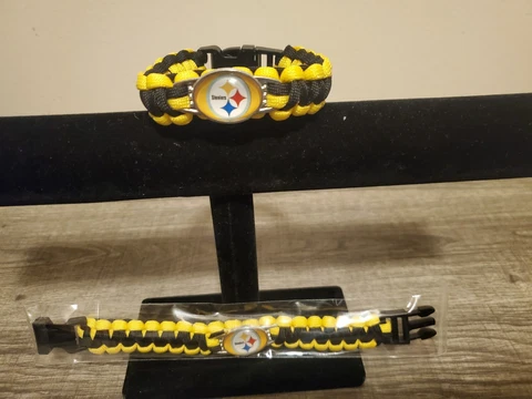 Pittsburgh Steelers NFL Paracord Bracelet NEW  -  FREE SHIPPING!!! Cover