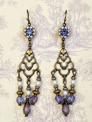 Pendientes araña victorianos en tanzanita púrpura cristal flores en latón Foto 1 de 4