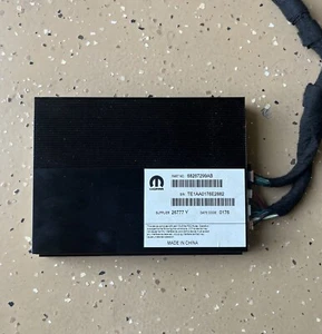 2015-2019 Dodge Challenger/Charger/Chrysler 300 Audio Amp - Amplifier 68267299AB - Picture 1 of 2