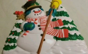 Vtg Snowman wall hanger Molded plastic Very glittery Retro decor - Picture 1 of 9