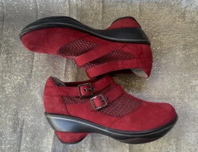Jambu Sylvie Ankle Wedge Bootie Sz. 9 M Red Vegan Leather Double Strapped  Shoes - Image 1 of 4