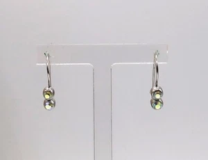 Pendientes perforados Lia Sophia Vanity Fair tono plata con cristales cortados - Imagen 1 de 13