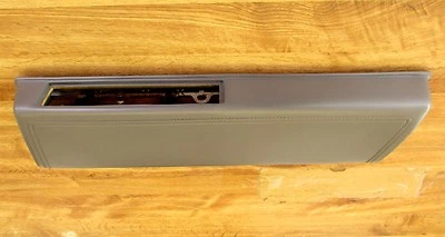 1985 THRU 1993 CADILLAC RH REAR DOOR ARMREST MED. GRAY DEVILLE, FWD FLEETWOOD - Imagem 1 de 4
