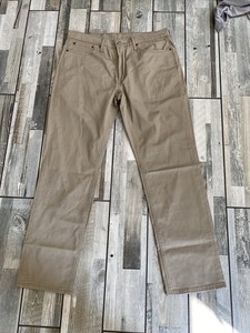 Las mejores ofertas en Pantalones beige Levi's Denim para hombre | eBay