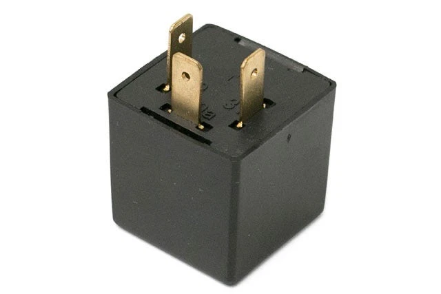 Relé intermitente de emergencia Porsche - 911/924/928/944/968/Boxster 76-05 111-953-2 Foto 1 de 1