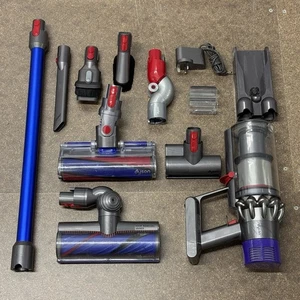 Dyson V10 Cyclone Absolute Cordless Vacuum Cleaner Complete Excellent Condition - Picture 1 of 14