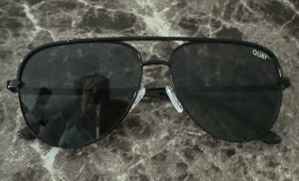 QUAY High Key Mini 126 Aviator Black Gradient And Black Frames Faded Sunglasses - Image 1 of 4