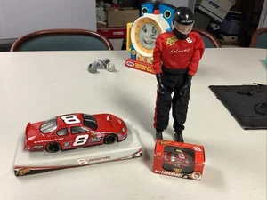 2006 Winners Circle Dale Earnhardt Jr. 1/24 Car + NEW Mini Car & Figure - Picture 1 of 16