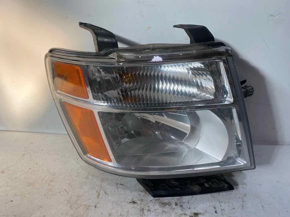 12-21 NISSAN NV 1500 Headlamp Assembly Passenger Side Right Foto 1 de 4