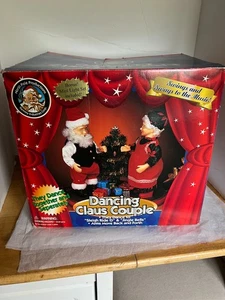 Gemmy Dancing Santa and Mrs Claus Couple Gemmy 1998 Tested - Picture 1 of 6