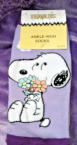 Peanuts Snoopy Women's Ankle High Socks SZ 9-11 NWT FREE SHIPPING - Picture 1 of 1