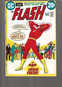 THE FLASH 218 - VF 8.0 - LINTERNA VERDE NEAL ADAMS - FLECHA HACIA ARRIBA - DC COMICS - Imagen 1 de 2