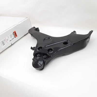Front Right Lower Suspension Control Arm Fits Mitsubishi Montero Sport 1997-2004 - Image 1 of 4