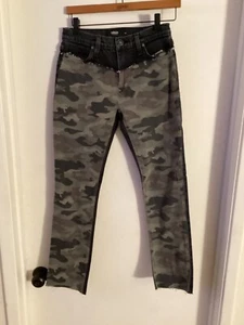 Women NWT "Hudson" camouflage front black back, zip up jeans. Size 24 - Picture 1 of 2