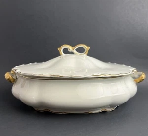 VINTAGE Johnson Bros England Chantilly Gold Trimmed Covered Serving Dish - Picture 1 of 24