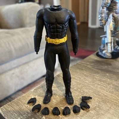 1/12 Mezco Toyz One:12 Collective 89 1989 Тело Бэтмена Майкла Китона + Руки Новые - Изображение 1 из 3