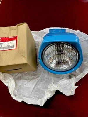 HONDA NC50 EXP HEADLIGHT CASE bucket 61301– 147–891ZC  & 33100-147-672ZE LIGHT  - Image 1 of 4