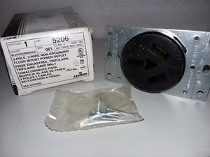 Receptacle Leviton Flush 5206 Black 3 pole 3 wire 50A - 125 / 250v - Picture 1 of 1