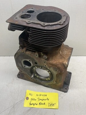 Bloque motor tractor Simplicity 3112V Briggs & Stratton 300421 Foto 1 de 4
