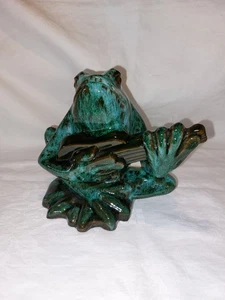 Whimsical Vtg Canadian Art Pottery Frog with Guitar Figurine 5-3/4" x 7" Redware - Bild 1 von 5