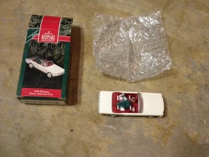 1992 Hallmark Keepsake Collector Series Ornament 1966 Mustang Classic USA Cars - Picture 1 of 11