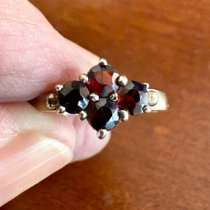Anillo de plata de ley de .925 de 2,0 gramos cuatro granates de 3,5 mm talla 7 - Imagen 1 de 9