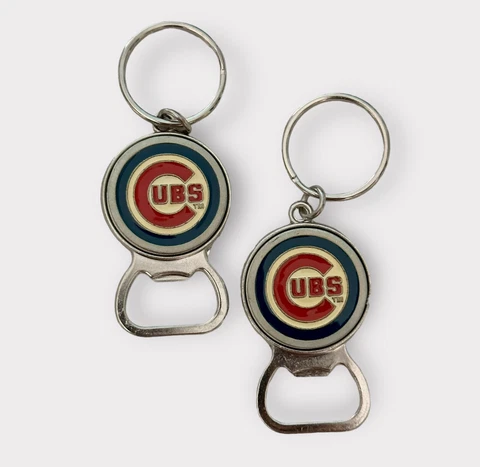 Chicago Cubs MLB Keyring Bottle Opener Keychain Silver Enamel White Red Blue NOS Cover