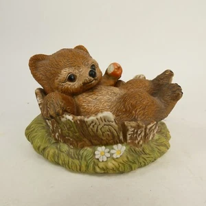 Vintage 1986 Homco Home Masterpiece Porcelain Bear Cub with Apple Figurine LOJKB - Picture 1 of 13