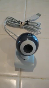 Logitech Quickcam Chat USB Webcam - Picture 1 of 6