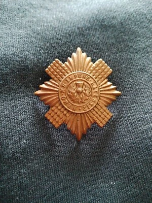 Scots Guards Brass Other Ranks Cap Badge - Image 1 of 3