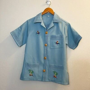 Vintage Herren 70’s Wide Neck Button Up Blau Hemd Unikat Stickerei, Gr. Small - Bild 1 von 8