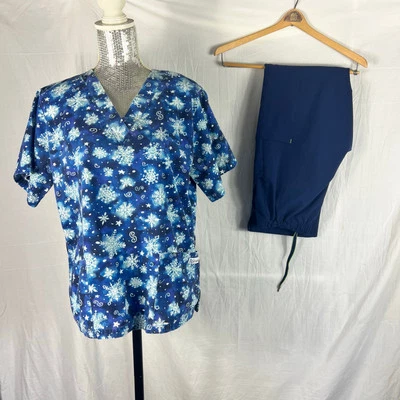UA Scrubs Winter Snowflake Set Women's Small Top Pants Pockets Nursing Medical - Image 1 of 4
