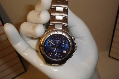 Bucherer GMT разделенное время нержавеющая сталь 251.950 титан 100 м маленькая полоса синий циферблат - Изображение 1 из 4