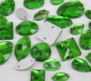 Formas Mixtas Tamaños Hierba Verde Costura Sobre Estrás Plano Cristal Vidrio 2 Agujeros - Imagen 1 de 5