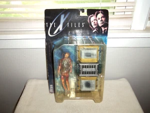 Vintage 1998 McFarlane Toys "The X Files - Fireman" Action Figure (Sealed) - Picture 1 of 4