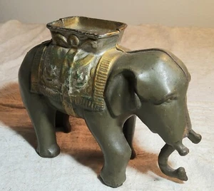 ANTIQUE 1900's ELEPHANT SHAPED CAST IRON BANK WITH TRUNK & NICE ORIGINAL PAINT - Picture 1 of 9