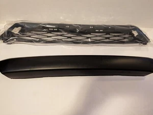 NEW 2014-2020 TOYOTA 4RUNNER 4R-T-T-G-1428 FRONT BUMPER GRILLE REPLACEMENT SET - Picture 1 of 7