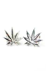 CERRADURAS DE ENCAJE DE HOJA TOTALMENTE CORTADAS - PAR PLATEADO - NUEVAS DUBRES MARIHUANA HIERBA 420 CANNABIS - Imagen 1 de 2