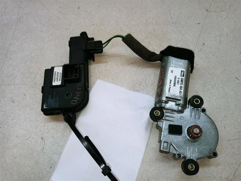 2007 VOLVO XC90 MOTOR DE TETO SOLAR TETO SOLAR COM MÓDULO FABRICANTE DE EQUIPAMENTO ORIGINAL 10004259C - Imagem 1 de 4