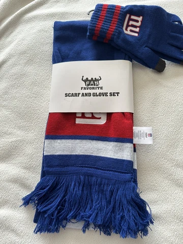 New York Giants Glove & Scarf Set…NEW…Offical NFL Product Cover