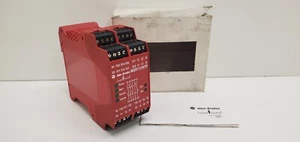 NUOVO IN SCATOLA! RELÈ DI SICUREZZA ALLEN-BRADLEY GUARDMASTER 440R-C23139 - Foto 1 di 2