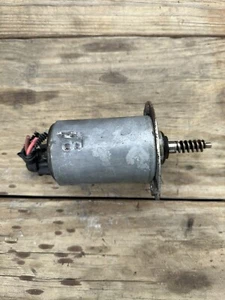 2006 BMW 525i 530i 325i - VALVETRONIC ENGINE CYLINDER HEAD CAMSHAFT ACTUATOR OEM - Picture 1 of 3