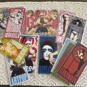 Lady Gaga ArtPop Tour Merchandise: CD +13 verschiedene lam Lesezeichen + VIP Zugang 2017 - Bild 1 von 11