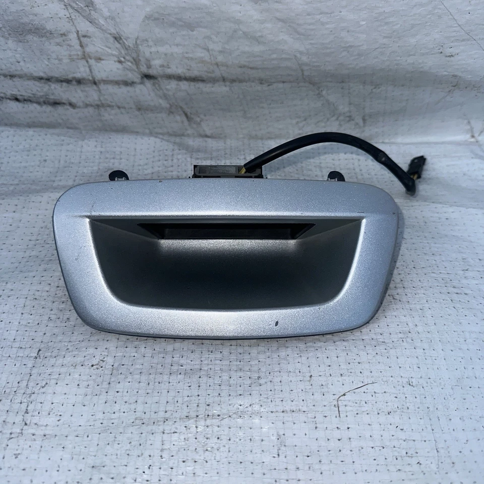 Оригинальный переключатель ручки задней внешней двери для Chevrolet Trax 2015-2018 годов выпуска No95147493 - Изображение 1 из 4