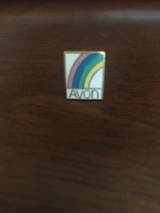 AVON Rainbow lapel pin pre-owned - Picture 1 of 3
