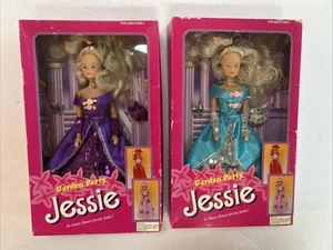 Lote De 2 Jessie Garden Party Barbie Muñeca Coleccionista Caja Nuevo En Caja De Colección - Imagen 1 de 8