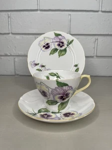 Plato platillo taza de té Shelley Pansy vintage trío floral Inglaterra porcelana de hueso fino - Imagen 1 de 20