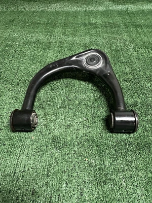 2018 丰田 4 Runner TRD 越野前右上控制臂原始设备制造商 — 第 1/4 张图片