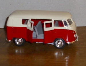 VW Bulli-rot-2 Seitentüren zum öffnen-12cm-Rückzugmotor-Metall-Zustand 1 - Picture 1 of 7